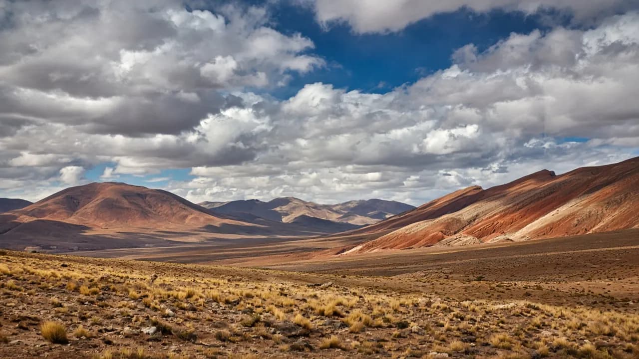Paisaje del noroeste asociado a Casa Pucarani